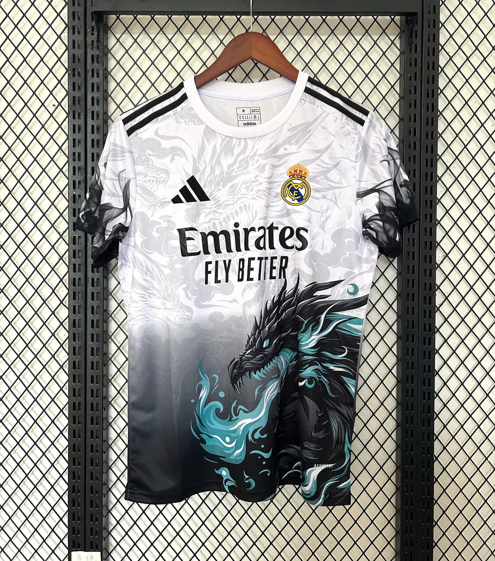 REAL MADRID MAILLOT CONCEPT 2025/2026