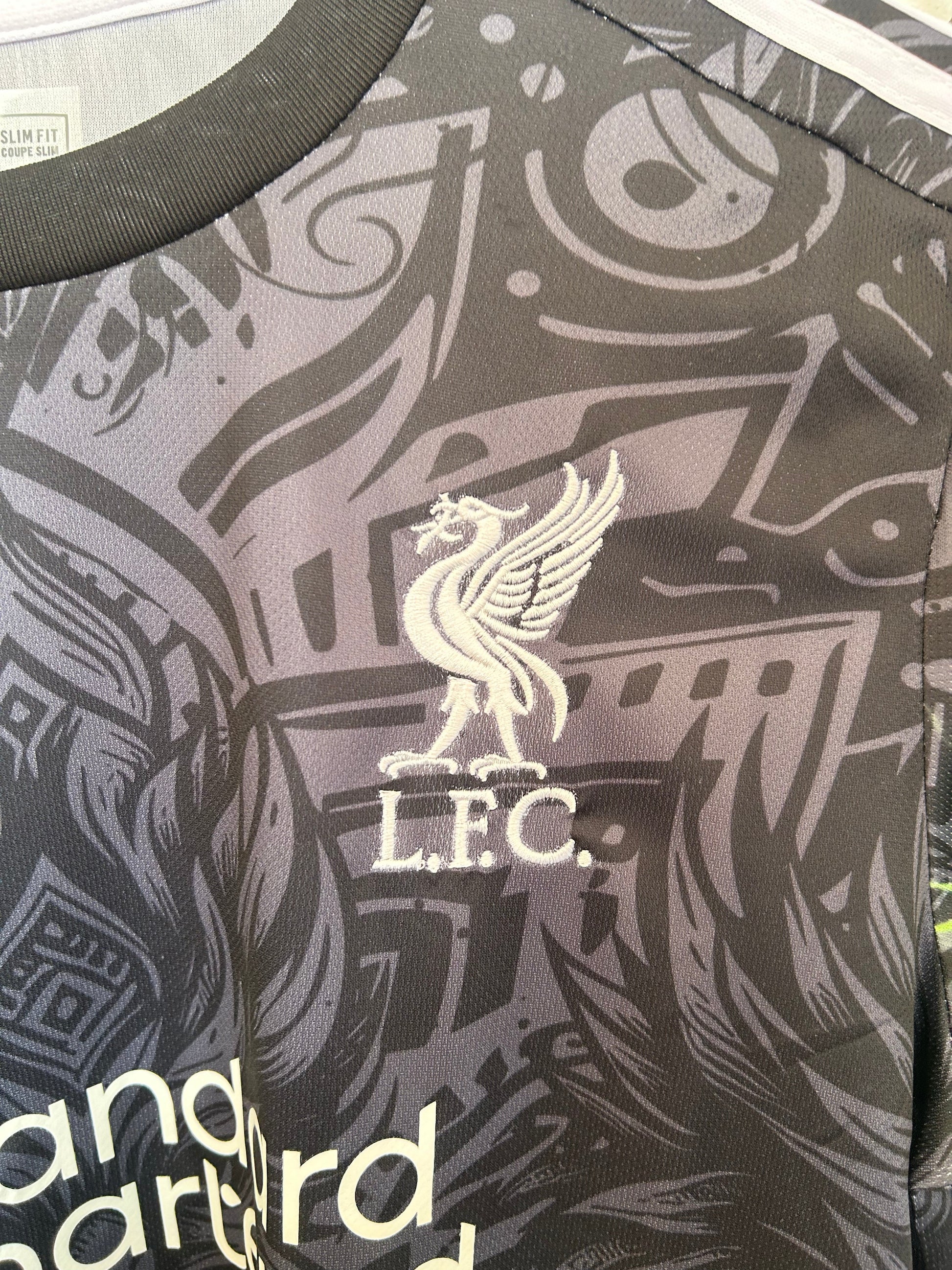 LIVERPOOL MAILLOT CONCEPT 2025/2026