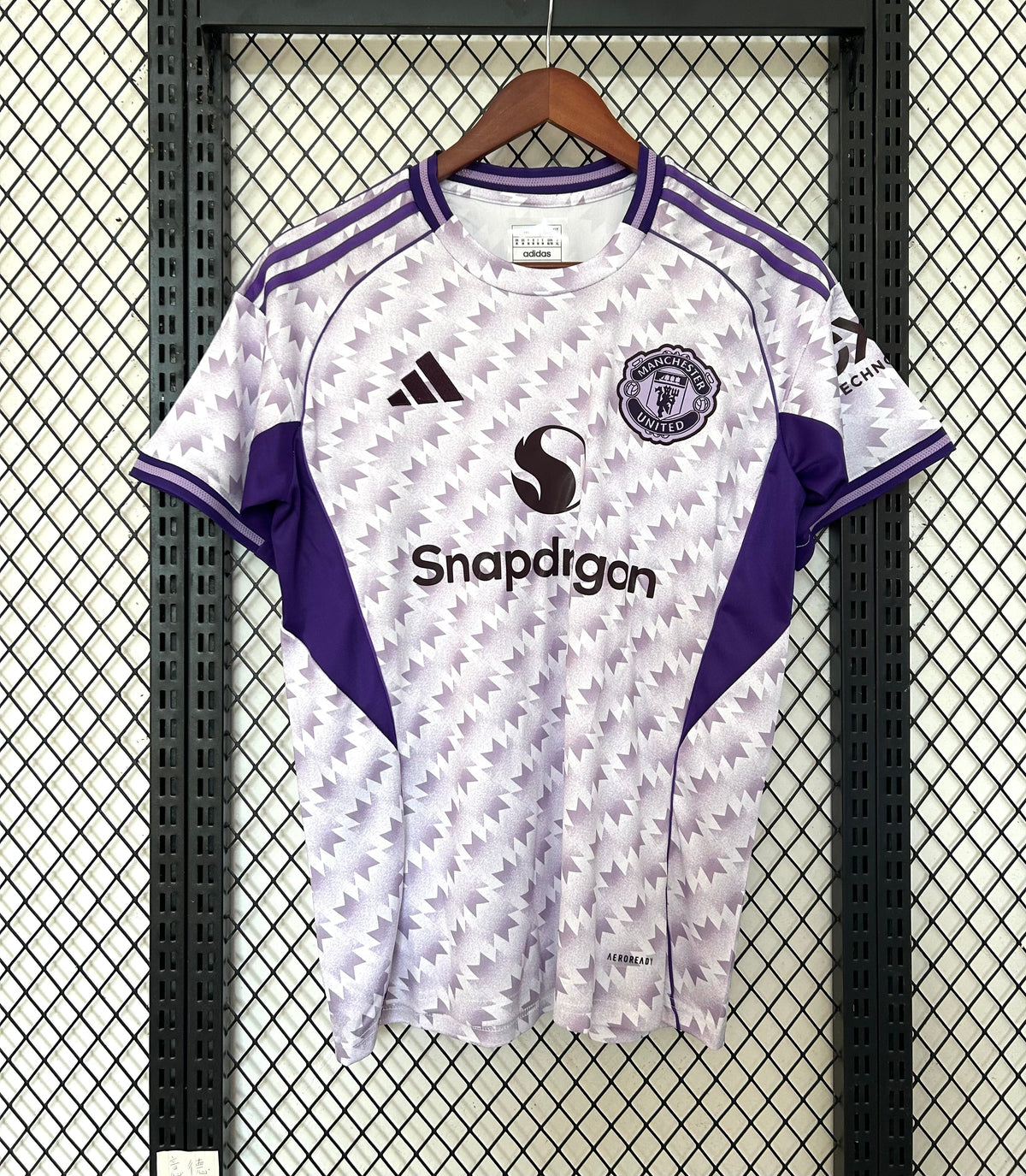 MANCHESTER UNITED MAILLOT CONCEPT 2025/2026