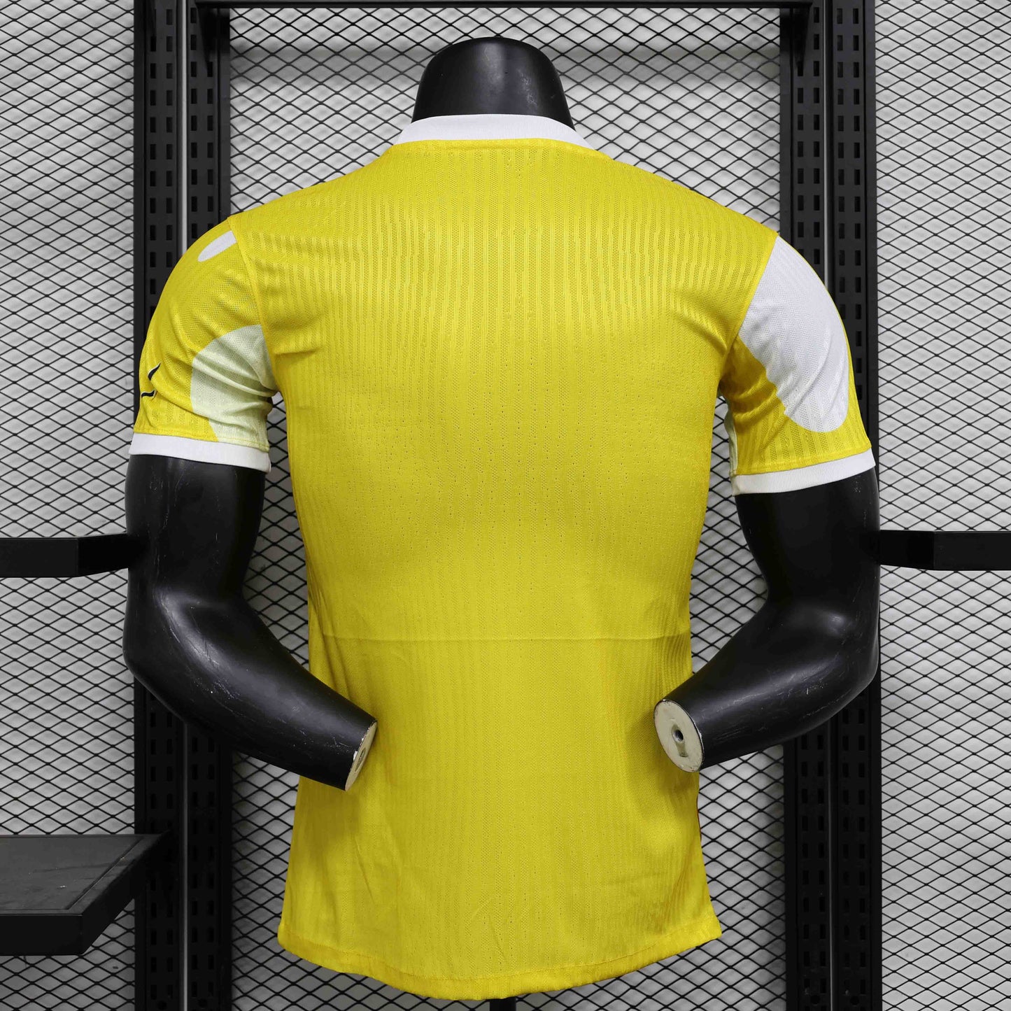 BRÉSIL MAILLOT CONCEPT 2025 JAUNE