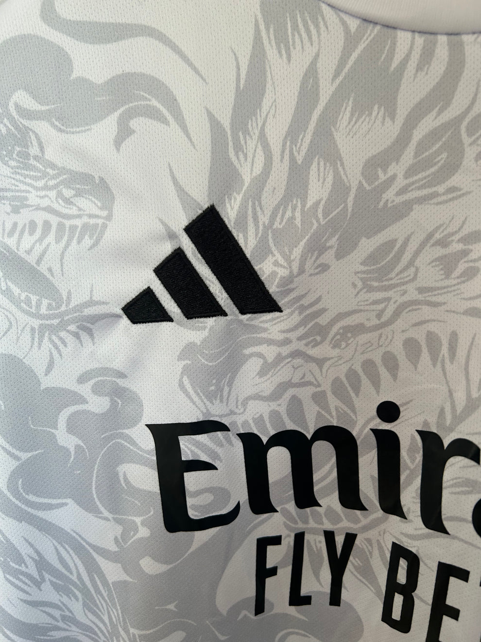 REAL MADRID MAILLOT CONCEPT 2025/2026